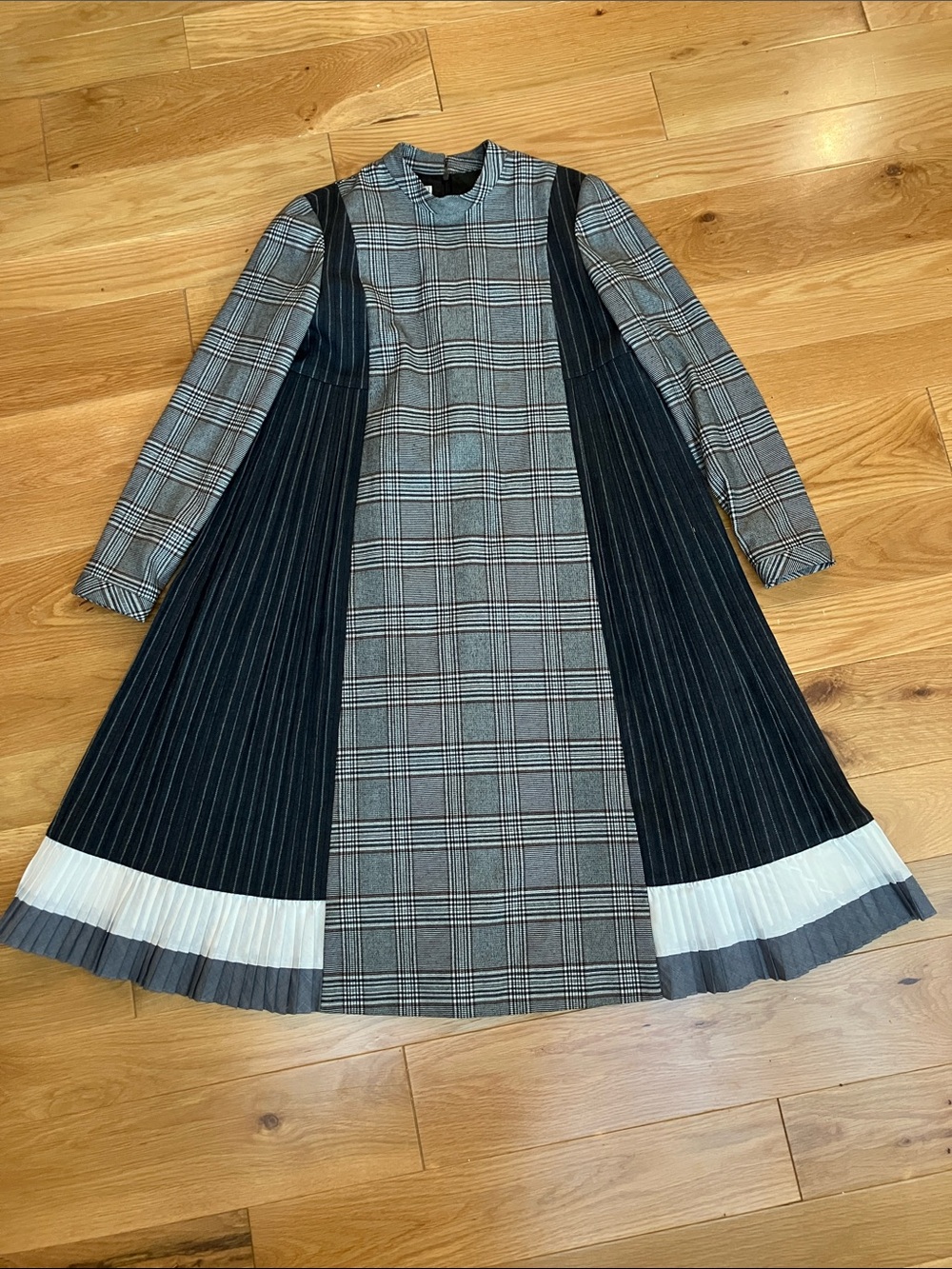 Mixed Plaid & Pinstripe Long-Sleeve Midi Dress in Gray & Black